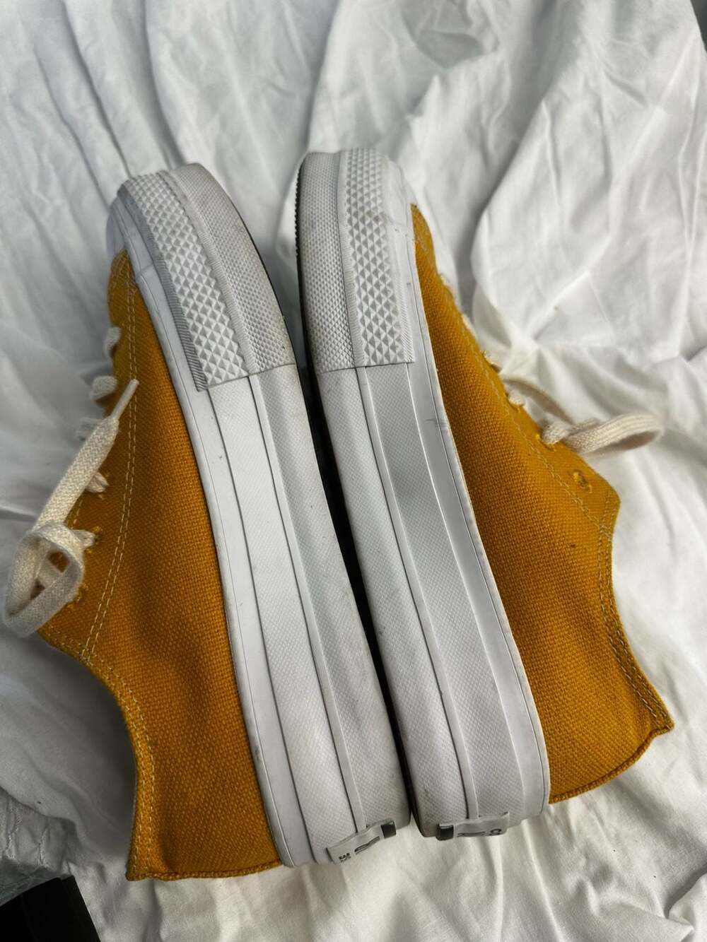 Converse - Picture 5 of 7